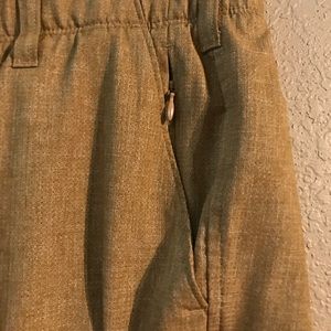 swiss tech Shorts - Size 38 Men’s Swiss Tech Brown Cargo Shorts swiss tech Shorts - Size 38 Men’s Swiss Tech Brown Cargo Shorts